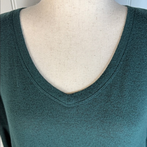 Well Worn Women's V-Neck Long Sleeve Top Sz XL Green - Picture 10 of 11